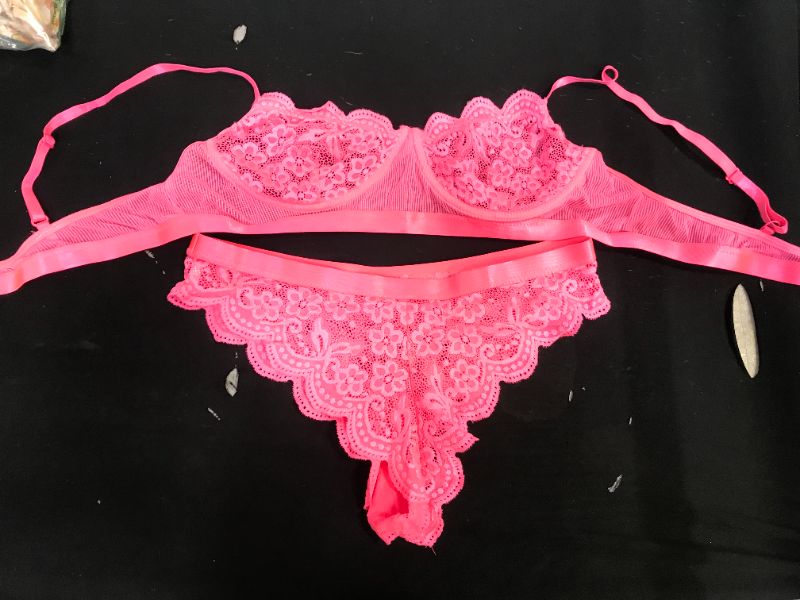 Photo 1 of WOMEN'S XL BRA AND PANTY SET PINK LACE LINGERIE 