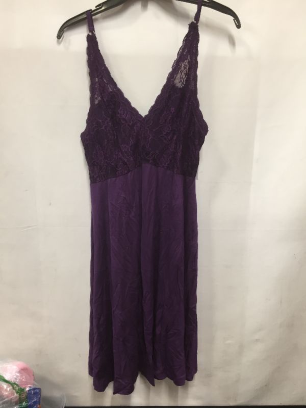 Photo 2 of zexxxy purple night gown m