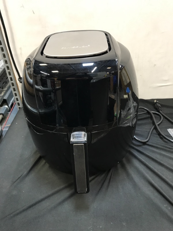 Photo 4 of 8-in-1 5.8 Qt. Black Electric Air Fryer with Recipe Book