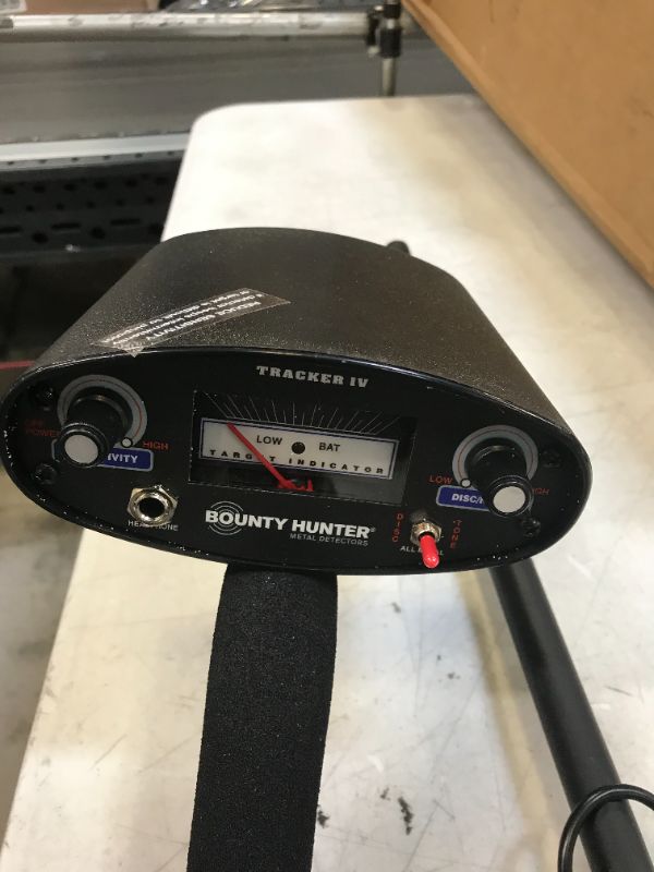 Photo 4 of Bounty Hunter TK4 Tracker IV Metal Detector