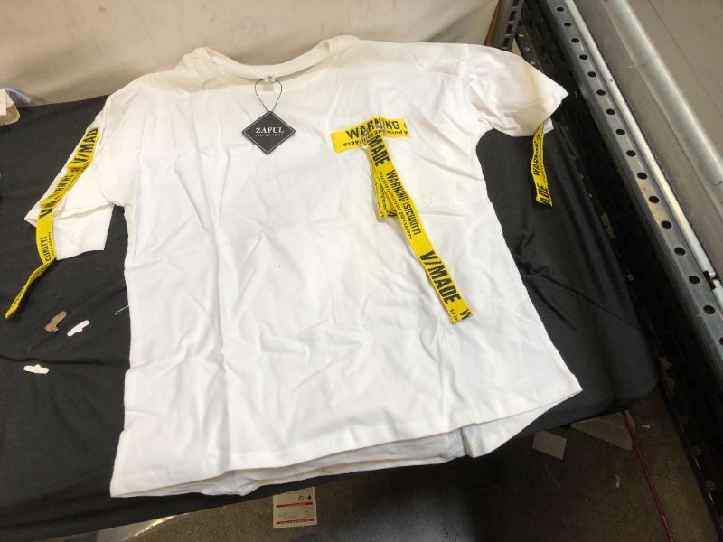 Photo 1 of generic t-shirt size XL(white)