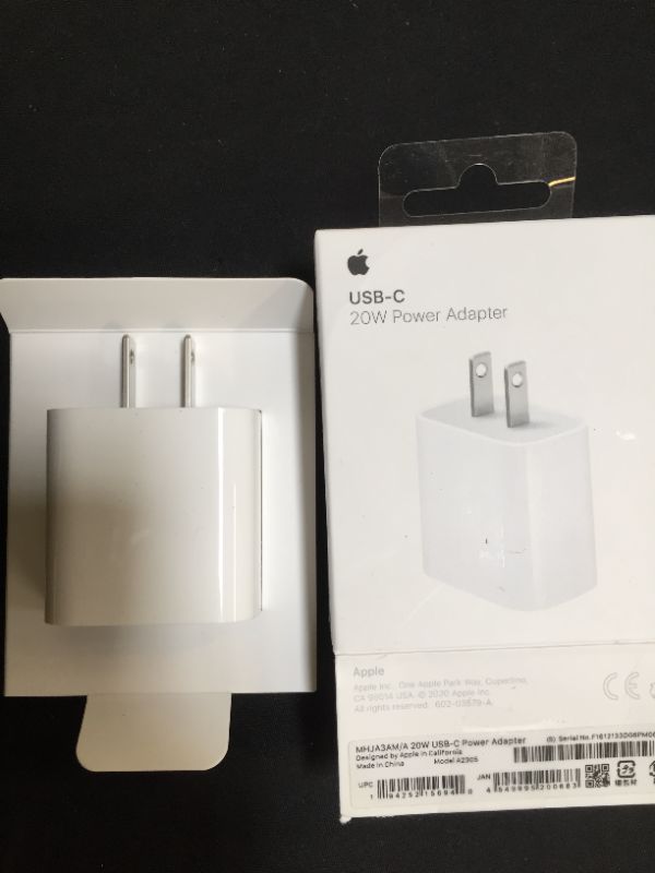 Photo 2 of 20W USB-C Power Adapter
