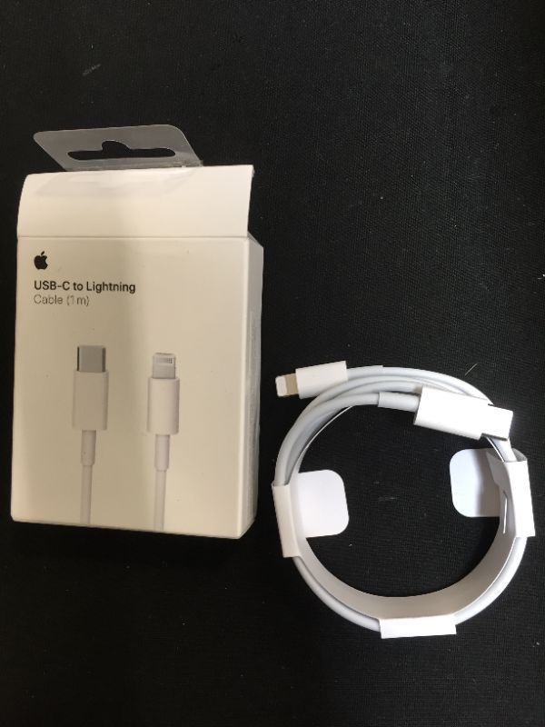 Photo 2 of Apple USB-C to Lightning Cable (1m)