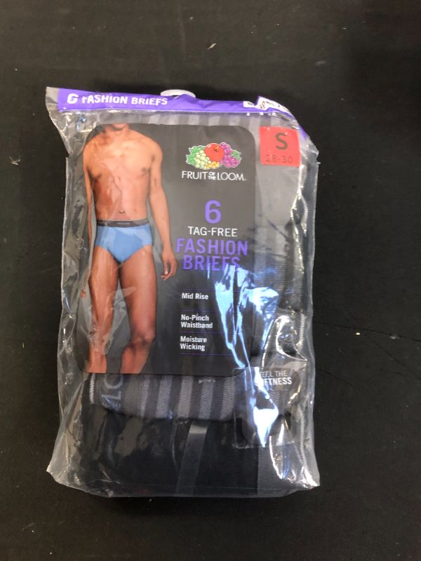 Photo 2 of Fruit of the Loom Men's Tag-Free Cotton Briefs
SIZE SMALL
