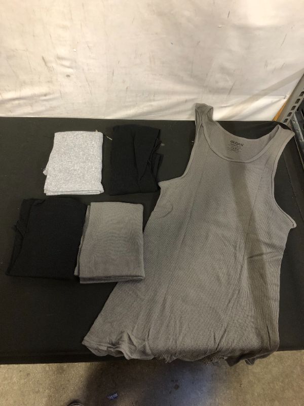 Photo 1 of GILDAN MENS TANK TOPS BLACK/GRAY/LIGHT GRAY -- 5 PCK
SIZE MEDIUM