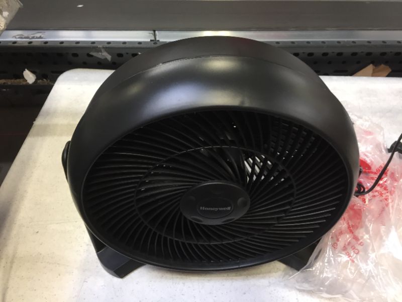 Photo 2 of Honeywell Whole Room Air Circulator Fan, HT-908
