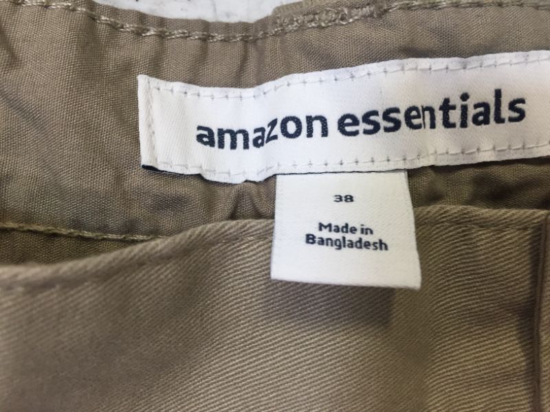 Photo 3 of Amazon Essentials Men's Classic-Fit 10” Cargo Short color dark beige size 38 