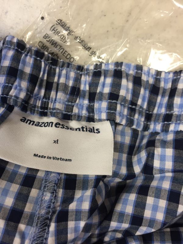 Photo 2 of Amazon Essentials Men's Straight-Fit Woven Pajama Pant size extra large 