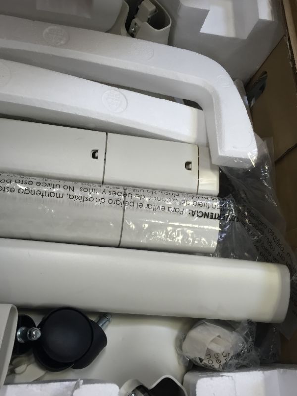 Photo 1 of 4moms mamaRoo sleep bassinet