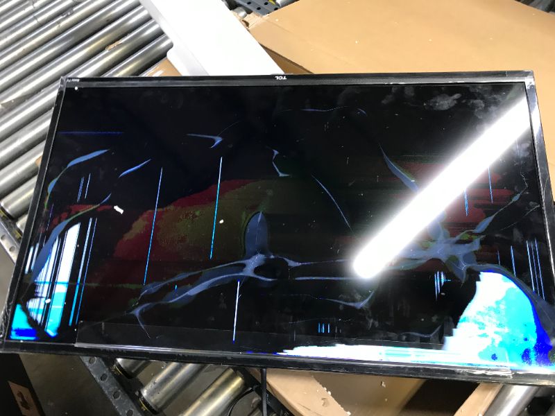 Photo 2 of PARTS ONLY, TCL 32 Inch 720p Roku Smart LED TV (2019)