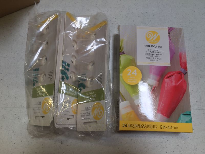 Photo 2 of 25pieces--wilton disposable open start  decoration set