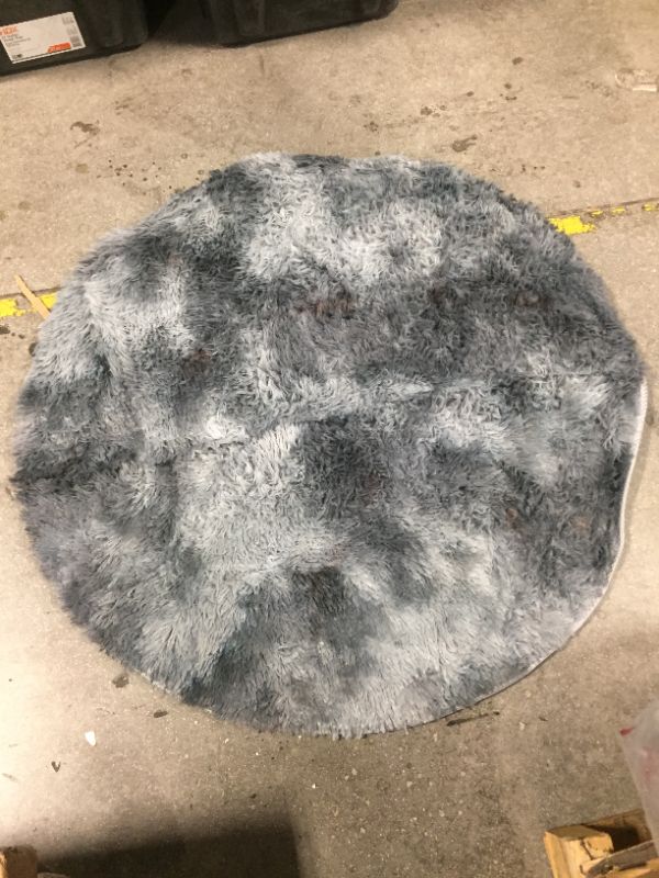 Photo 1 of 3' ROUND AREA RUG GRAY