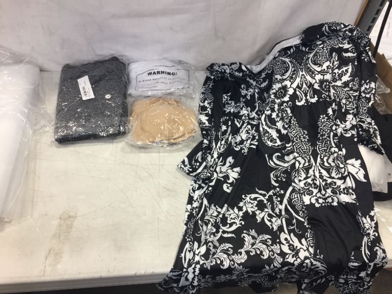 Photo 1 of 4pck Size 2XL - Women's ASSORTED Clothing