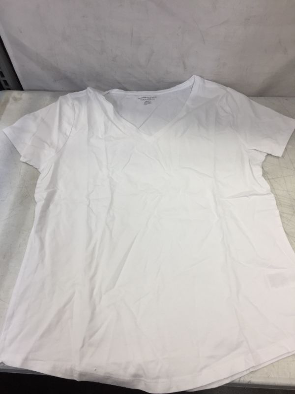 Photo 1 of AMAZON ESSENTIALS WOMENS SHORT SLEEVE SHIRTS WHITE -- 2 PCK