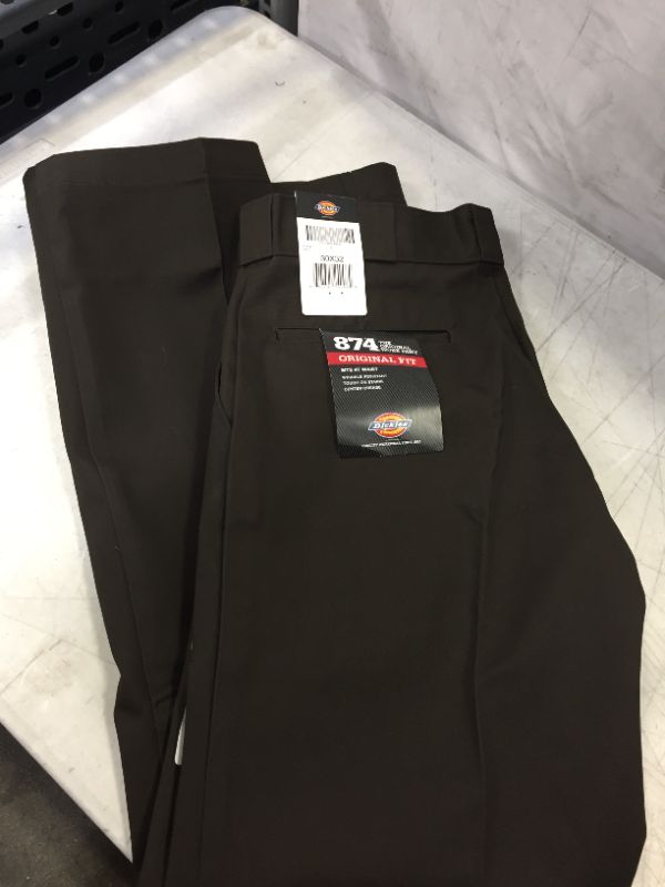 Photo 2 of Dickies Men's Original 874 Work Pant Dark Brown
SIZE 30X32
