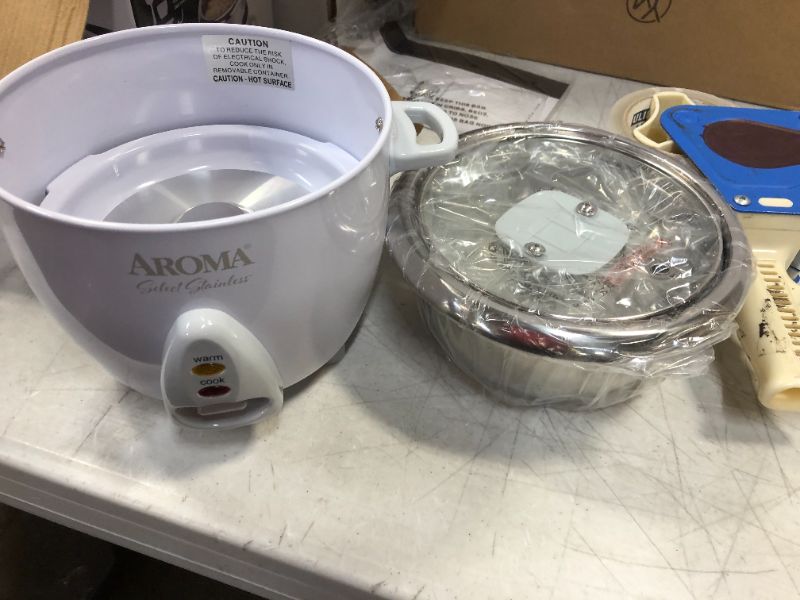Photo 3 of ARC-753SG Simply Stainless 6 Cup Cooked Rice Cooker
