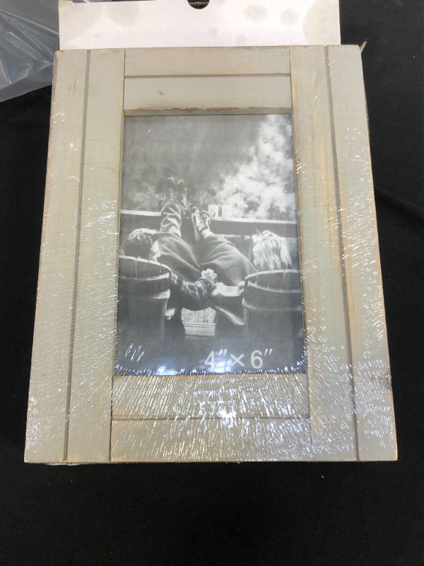 Photo 1 of 3 Pack Wooden Picture Frames 4"x6"