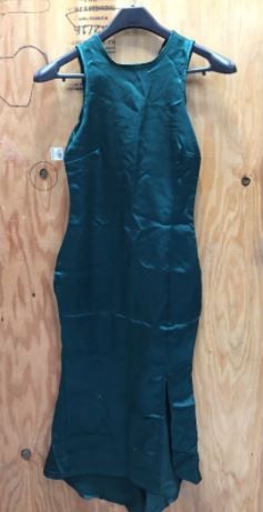 Photo 1 of ELEGANT NIGHT DRESS Color Emerald Size L