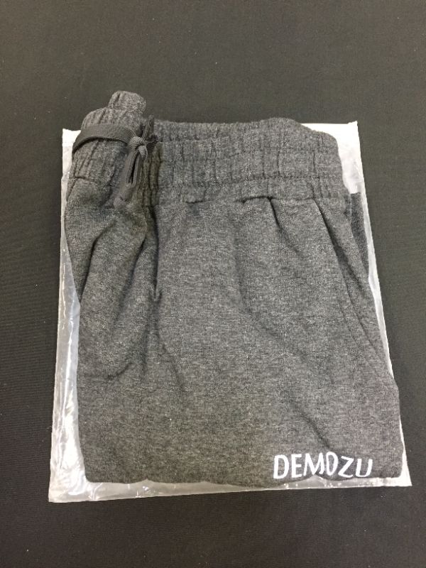 Photo 1 of DEMOZU Women's 5" Sweat Shorts Cotton Jersey Active Workout Lounge Casual Summer Jogger Shorts with Pockets Large 
