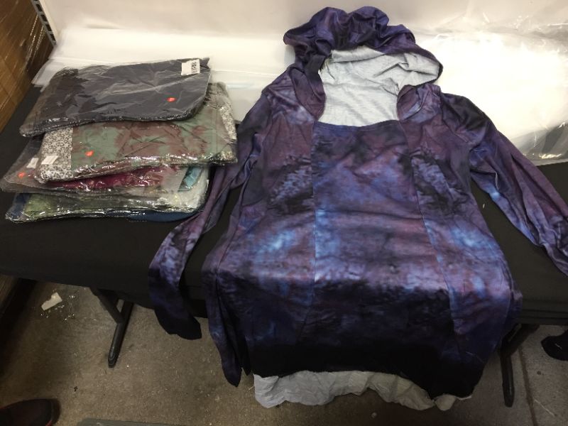 Photo 1 of 7pck - Sizes L(2) & XL(5) Women's Hoodie Dresses ASSORTED 