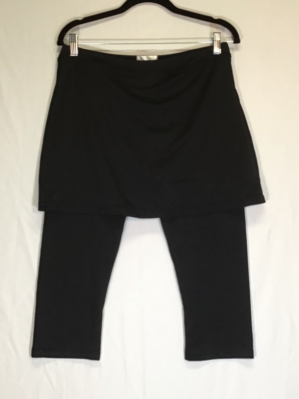 Photo 2 of Ekouaer Womens Running Tight Skirted Leggings Skorts Capris Gym Yoga Pants-Black- Size Large