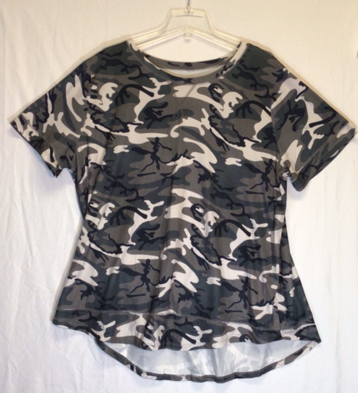 Photo 1 of Men's Camouflage Design Lightweight T Shirt- Size See Note