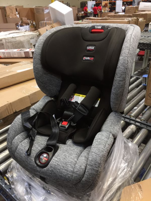 Photo 3 of BRITAX Boulevard ClickTight Convertible Car Seat, Spark - Premium, Soft Knit Fabric [Amazon Exclusive]
