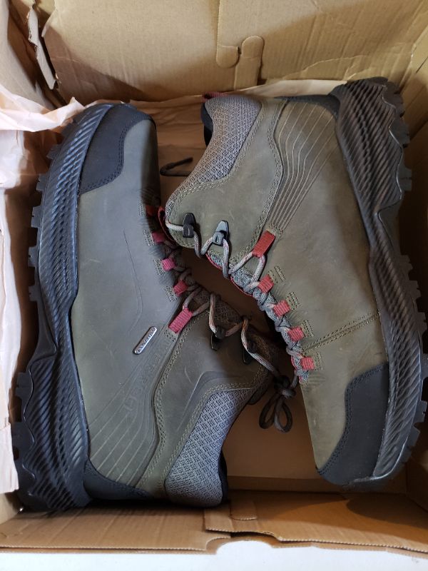 Photo 1 of Merrell Men's High Rise Hiking Boots, Size 10 M USA.
