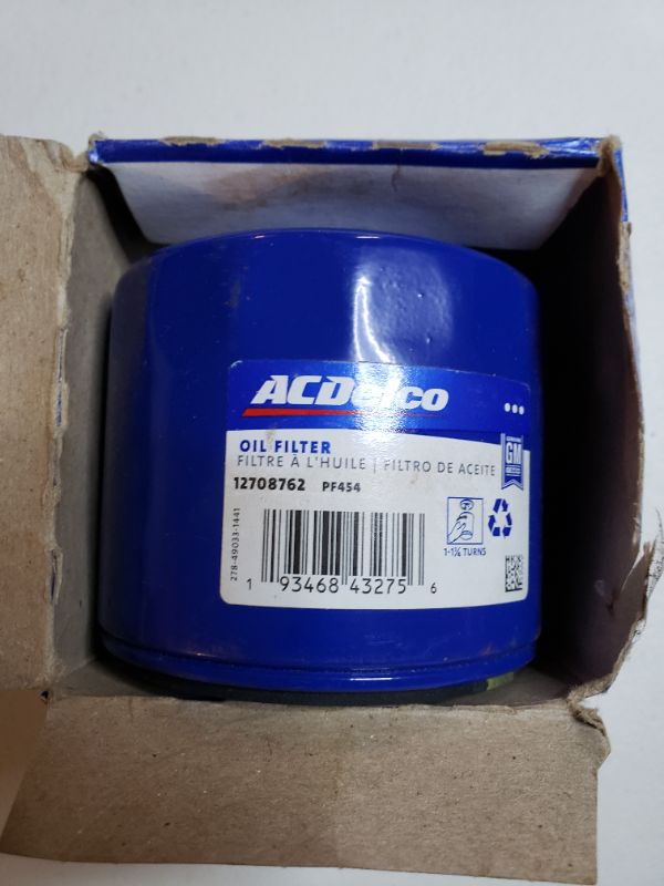 Photo 3 of AC DELCO OIL FILTER, PF454 