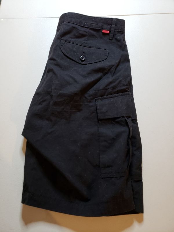 Photo 1 of MEN'S LEVI STRAUSS BLACK SHORTS, UNLABELED SIZE, APPROX 34-36 INCH WAIST. PRE-OWNED.