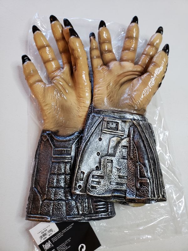 Photo 2 of Rubie's Alien Vs. Predator Child Deluxe Latex Hands
