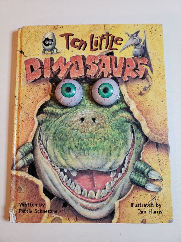 Photo 1 of Ten Little Dinosaurs (Eyeball Animation) (Wiggle Eyes) Hardcover – October 1, 1996
