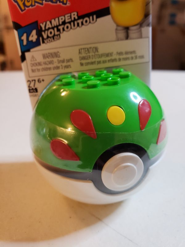 Photo 3 of Mega Construx Pokemon Yamper Poke Ball Building Set
