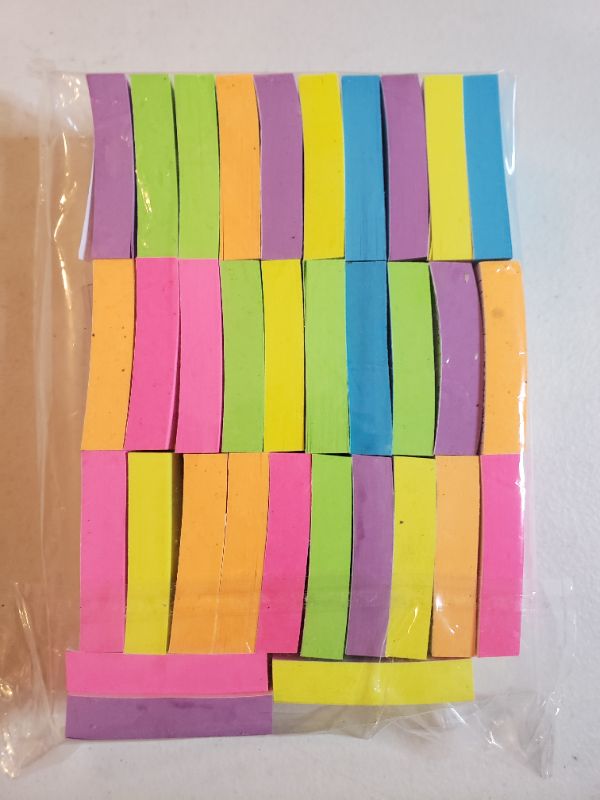 Photo 2 of VARIOUS POST IT STYLE NOTE PADS.