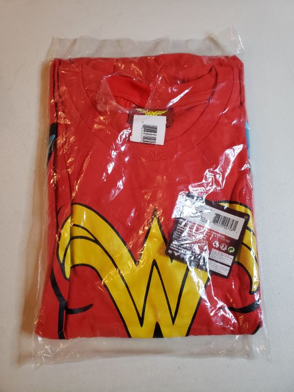 Photo 1 of Rubies Women's DC Comics Wonder Woman T-Shirt with Cape and Headband. SIZE XL
