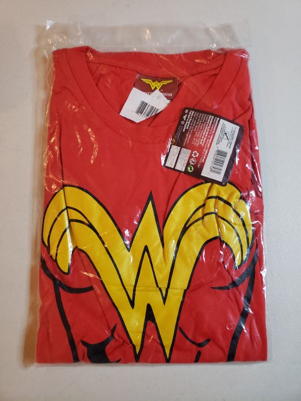 Photo 1 of Rubies Women's DC Comics Wonder Woman T-Shirt with Cape and Headband. SIZE XL
