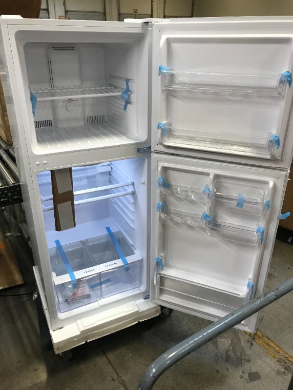 Photo 2 of 10.1 cu. ft. Top Freezer Refrigerator in White
