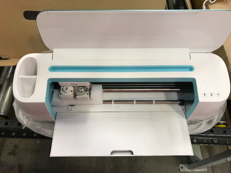 Photo 2 of Cricut Maker Machine, Blue