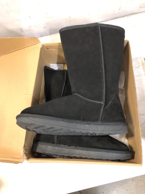 Photo 1 of BLACK SIZE 9 BOOTS SNOW BOOTS 