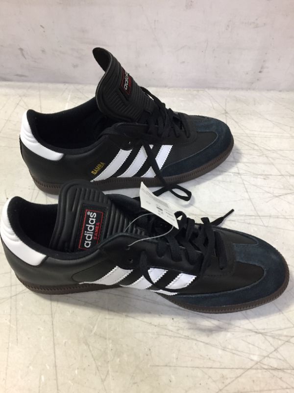 Photo 2 of adidas Performance Men's Samba Classic Indoor Soccer Shoe SIZE 8