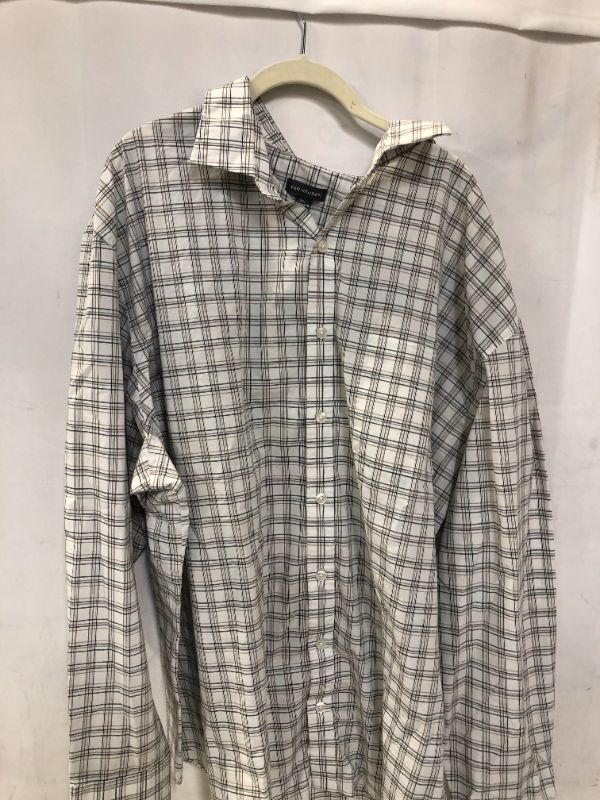 Photo 1 of MEN'S BUTTON UP LONGSLEEVE SHIRT SIZE 3X