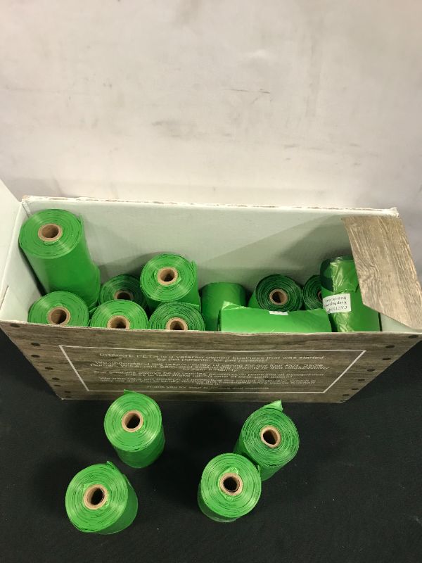 Photo 1 of 300 bags 20 rolls free  dispensor 
