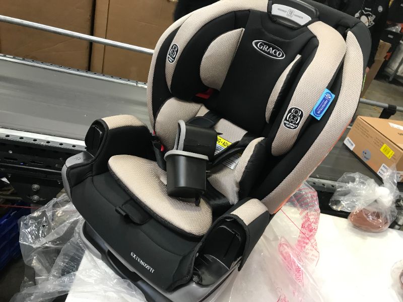 Photo 2 of Graco - Extend2Fit 3-in-1 Car Seat - Stocklyn