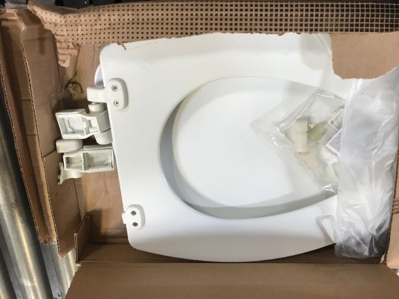 Photo 2 of Bemis 1600e4 000 Ashland Toilet Seat With Slow Close