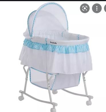 Photo 1 of Dream on Me Lacy Portable 2 in 1 Bassinet and Cradle White