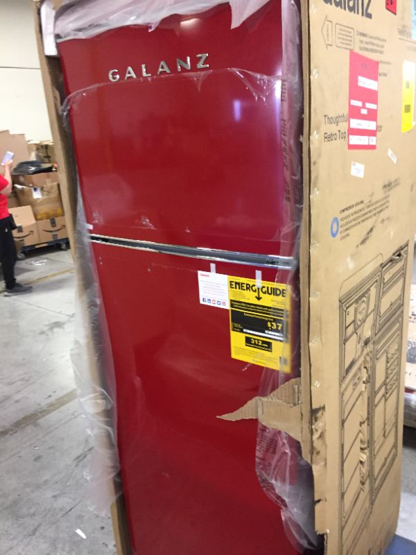 Photo 3 of Galanz 10-Cu. Ft. Top Mount Retro-Style Refrigerator, Red