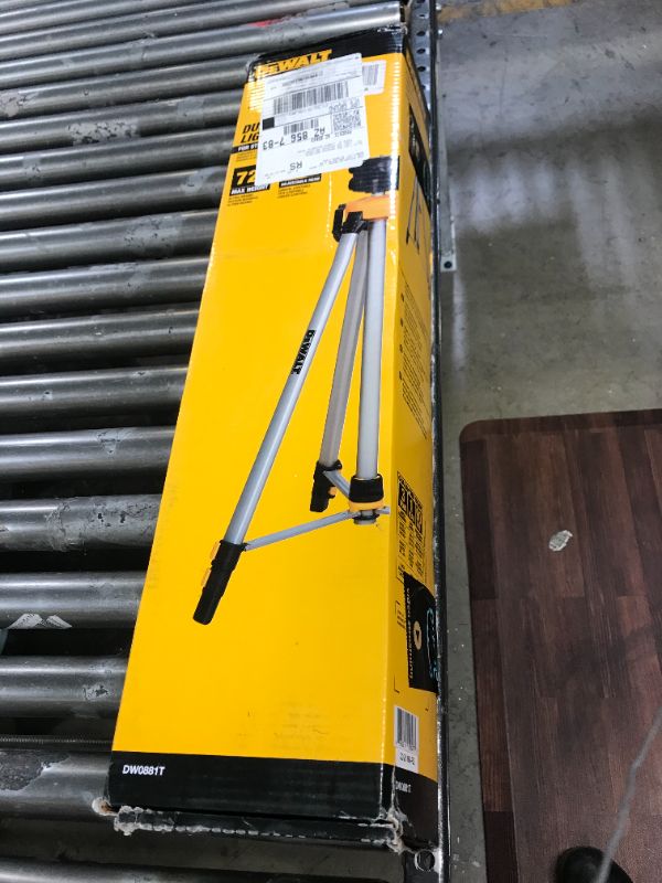 Photo 2 of dewalt dw0881t laser tripod with tilting head