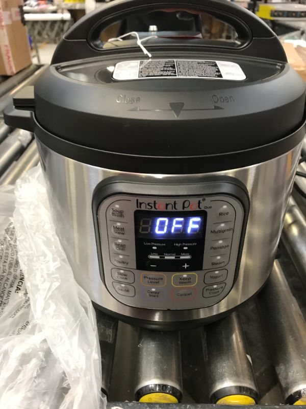 Photo 3 of 6 qt. Stainless Steel Electric Pressure Cooker