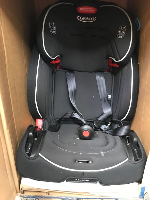 Photo 2 of Graco Atlas 65 2-in-1 Harness Booster Car Seat, Glacier