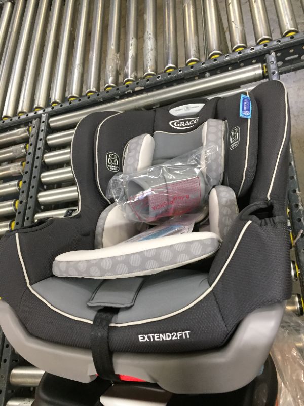 Photo 5 of Graco Extend2Fit Convertible Car Seat | Ride Rear Facing Longer with Extend2Fit, Redmond, Amazon Exclusive
